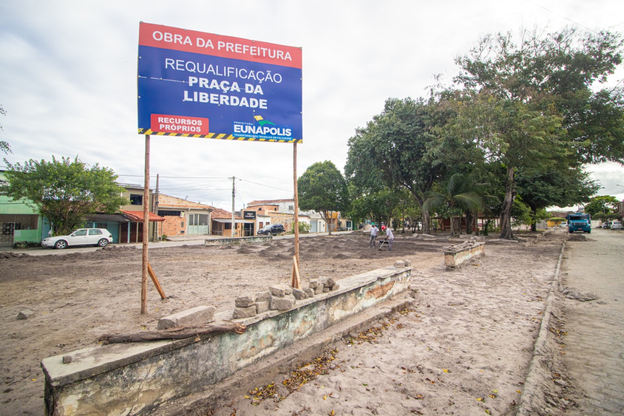 Prefeitura de Eunápolis está construindo uma nova Praça da Liberdade